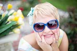 How to keep your eyes healthy during the summer