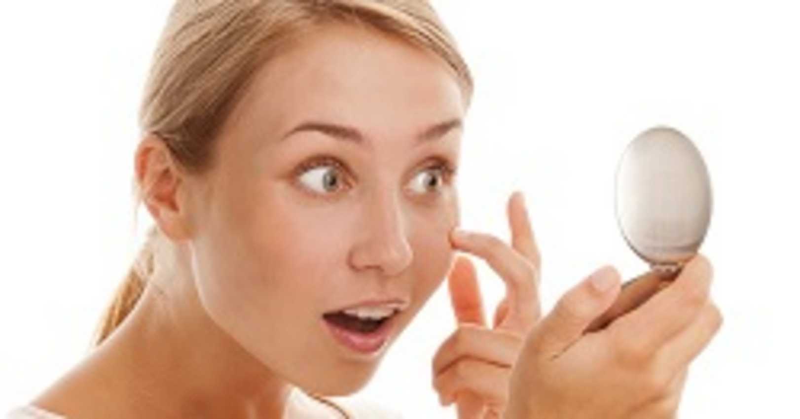 How to remove contact lenses
